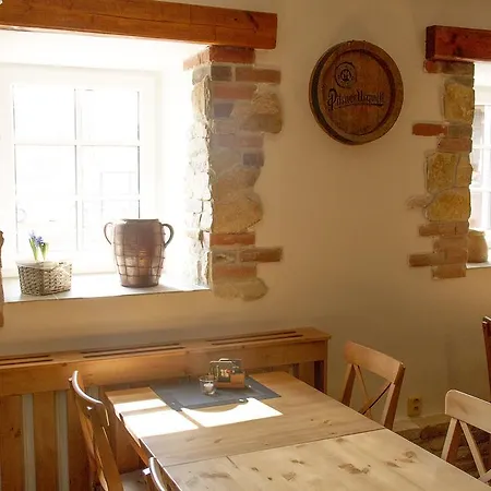 Restaurace & U Tri Jasanu زنويمو