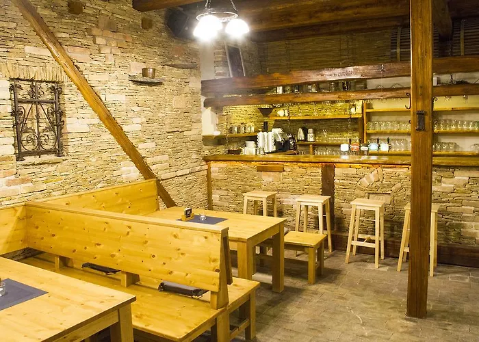 Гостевой дом Restaurace & U Tri Jasanu Зноймо